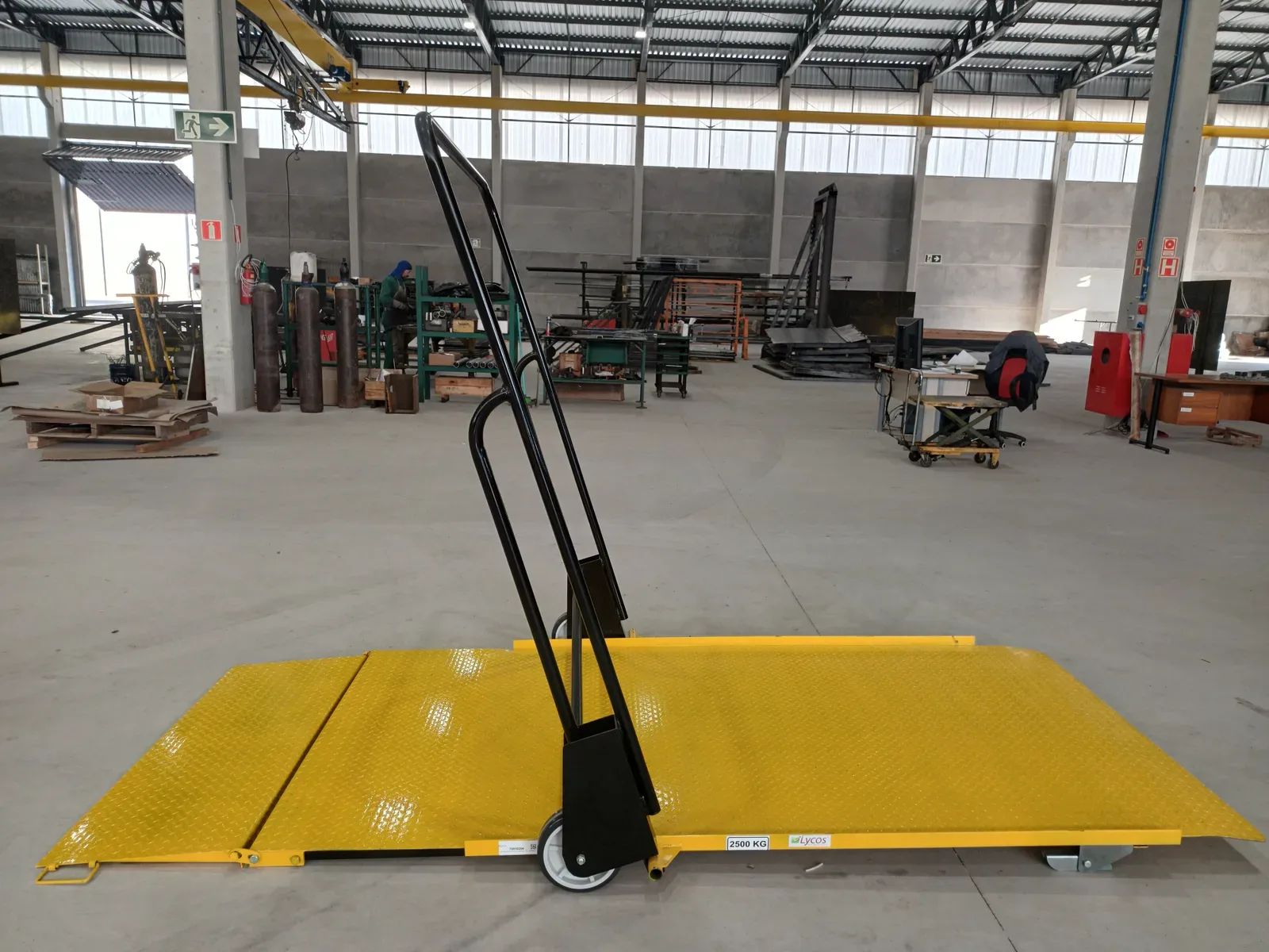Niveladora De Docas Portátil — Niveladoras de Doca Lycos Equipamentos